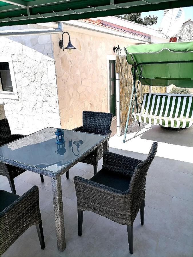 Apartmani Kremena Small Beach 200M Klek Eksteriør billede