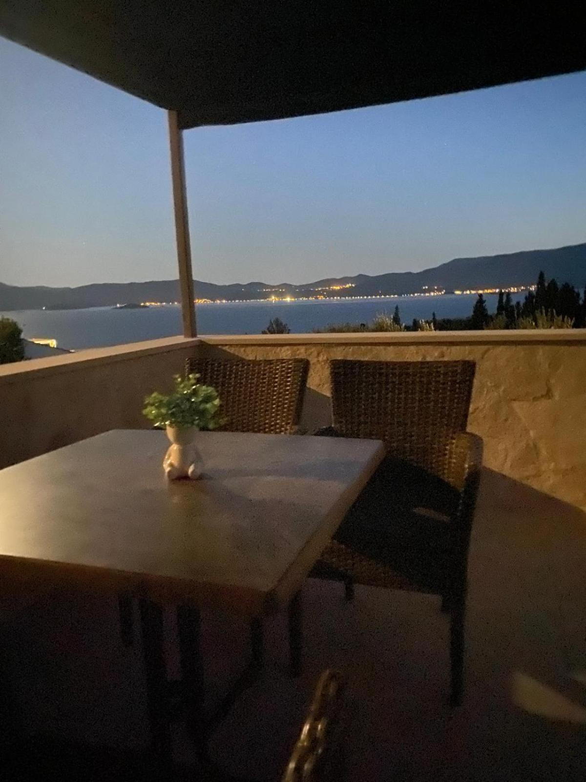 Apartmani Kremena Small Beach 200M Klek Eksteriør billede