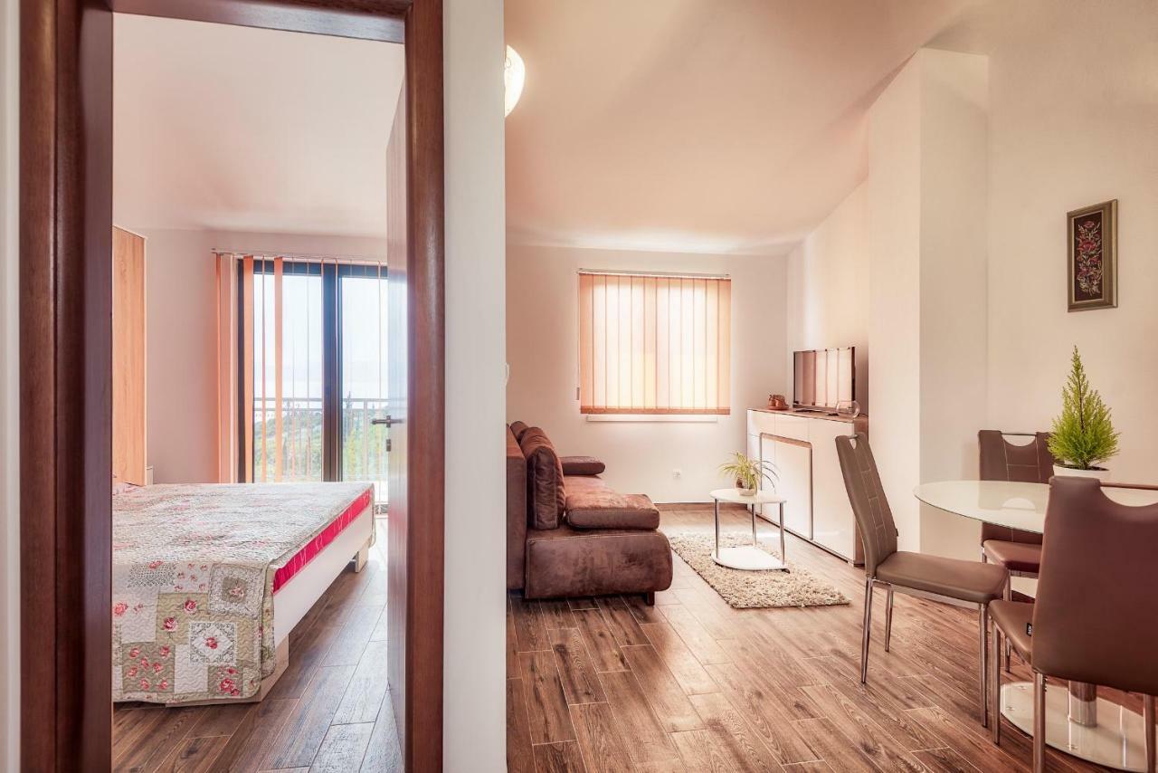 Apartmani Kremena Small Beach 200M Klek Eksteriør billede
